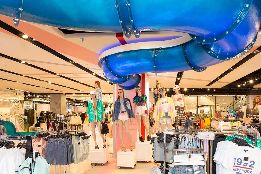 Store in London between virtual reality and design
