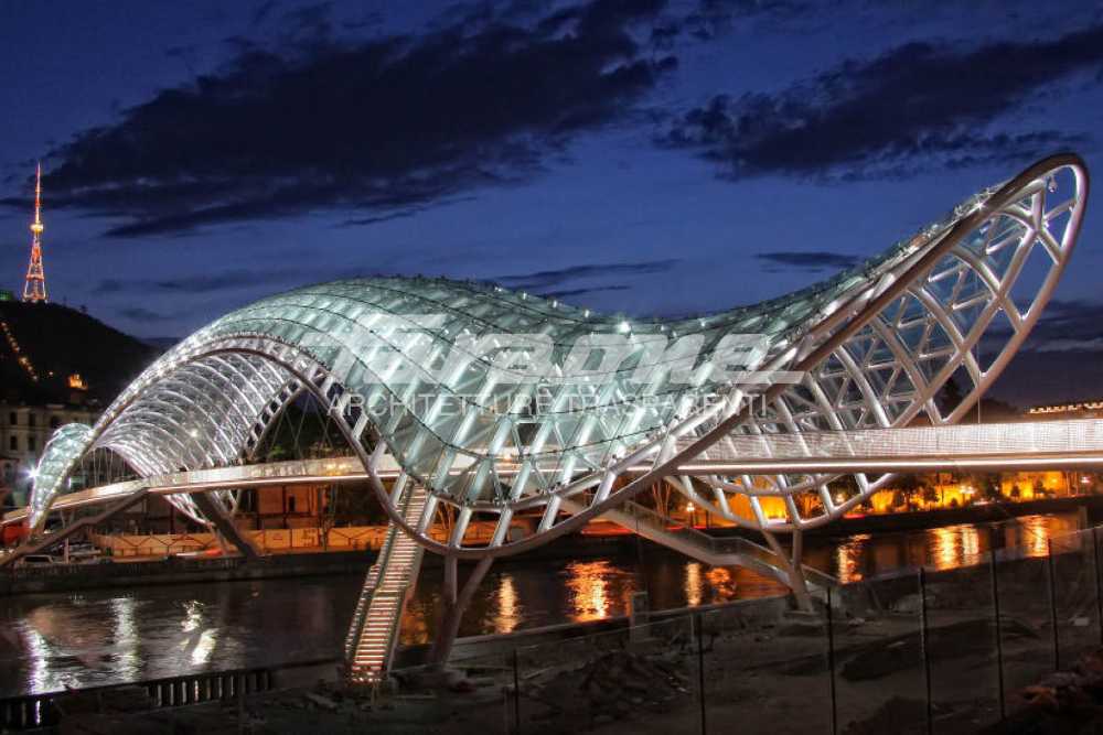 Ponte che unisce due quartieri