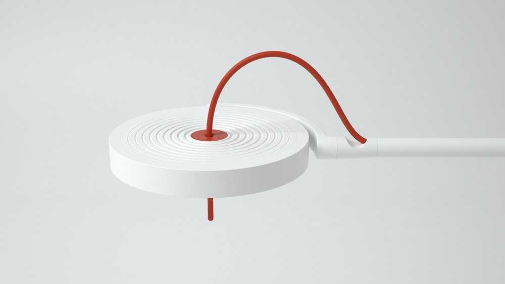 white lacquered aluminium table lamp