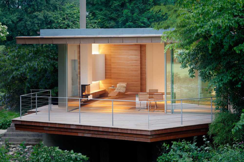 villa vetrata minimale legno
