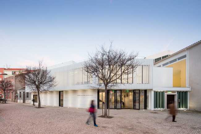 white volume and vertical slats