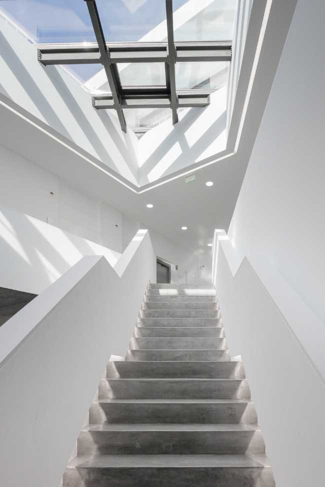 facade with vertical motifs