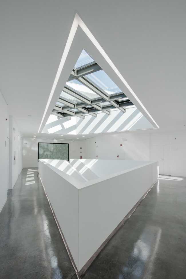 skylight with metal structure