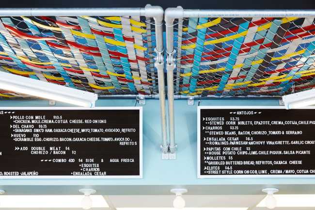bar controsoffitto decorazione colore