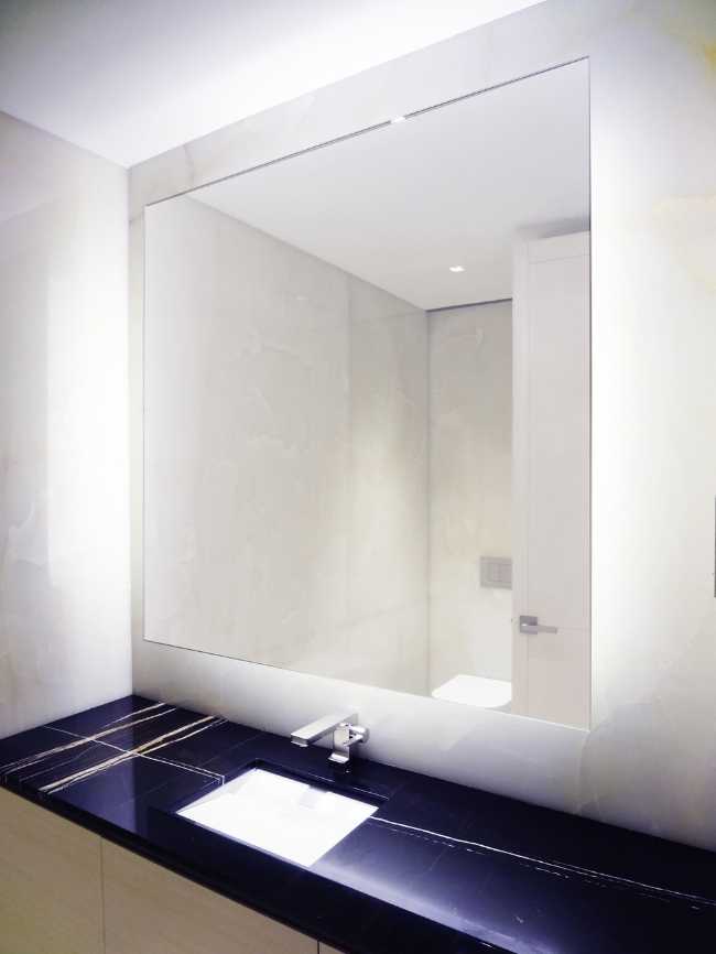 mobile bagno piano pietra blu