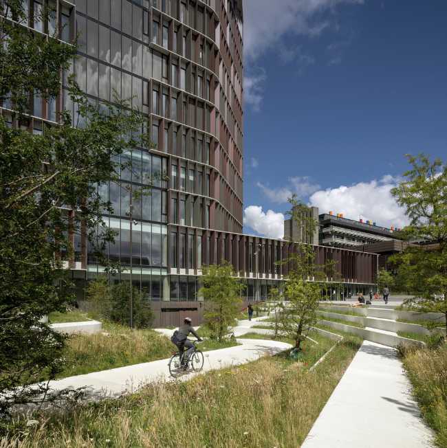 torre laboratori esterno giardino