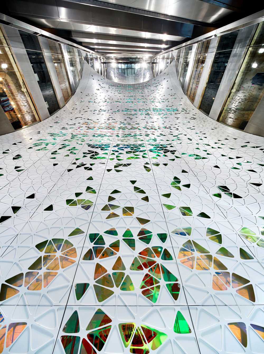 negozio centro commerciale corridoio
