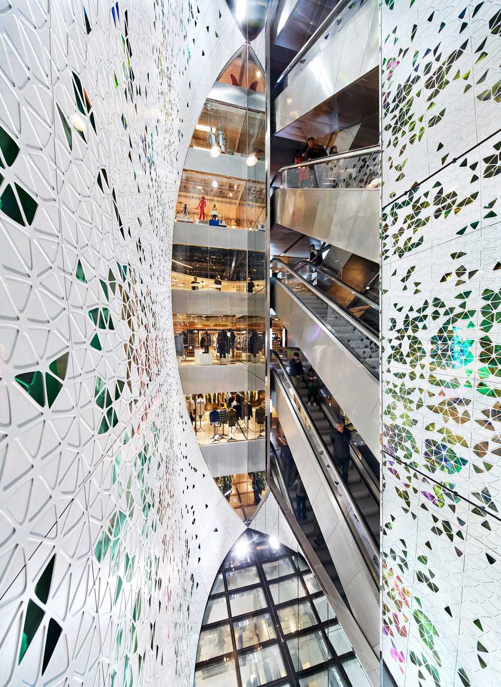 negozio centro commerciale corridoio