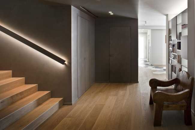 scale e pavimento in legno