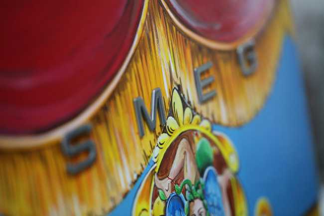 Frigorifero dipinto da artisti siciliani