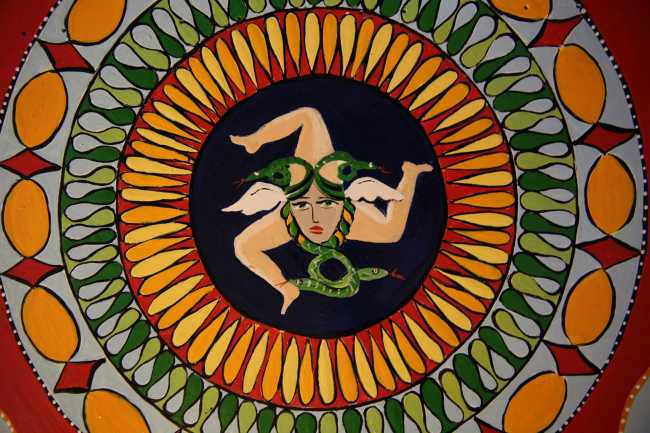 Frigorifero dipinto da artisti siciliani