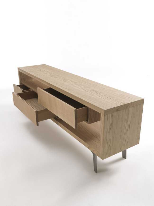 Credenza che accumula energia termica