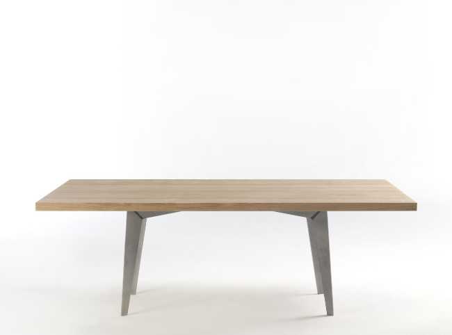 Tavolo che accumula energia termica