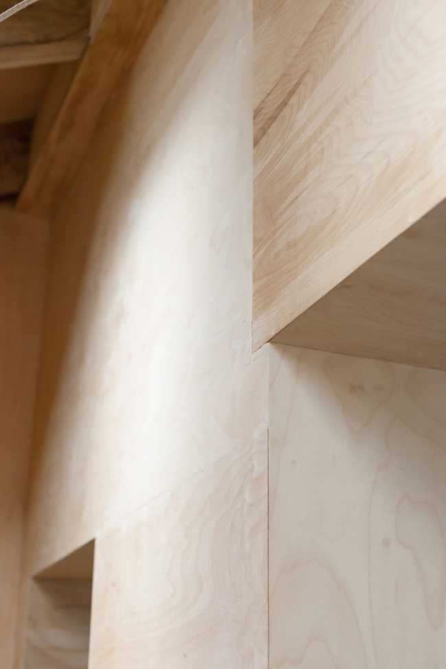 Estructura de madera clara