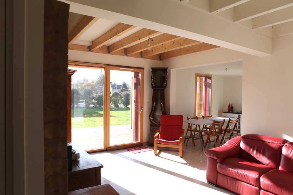 Cottage in legno con vetrate