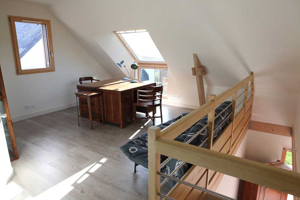 Cottage in legno con vetrate