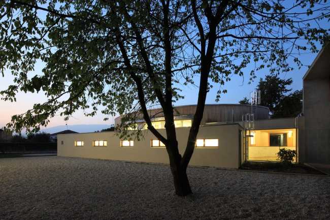 Elementary school horizontal building