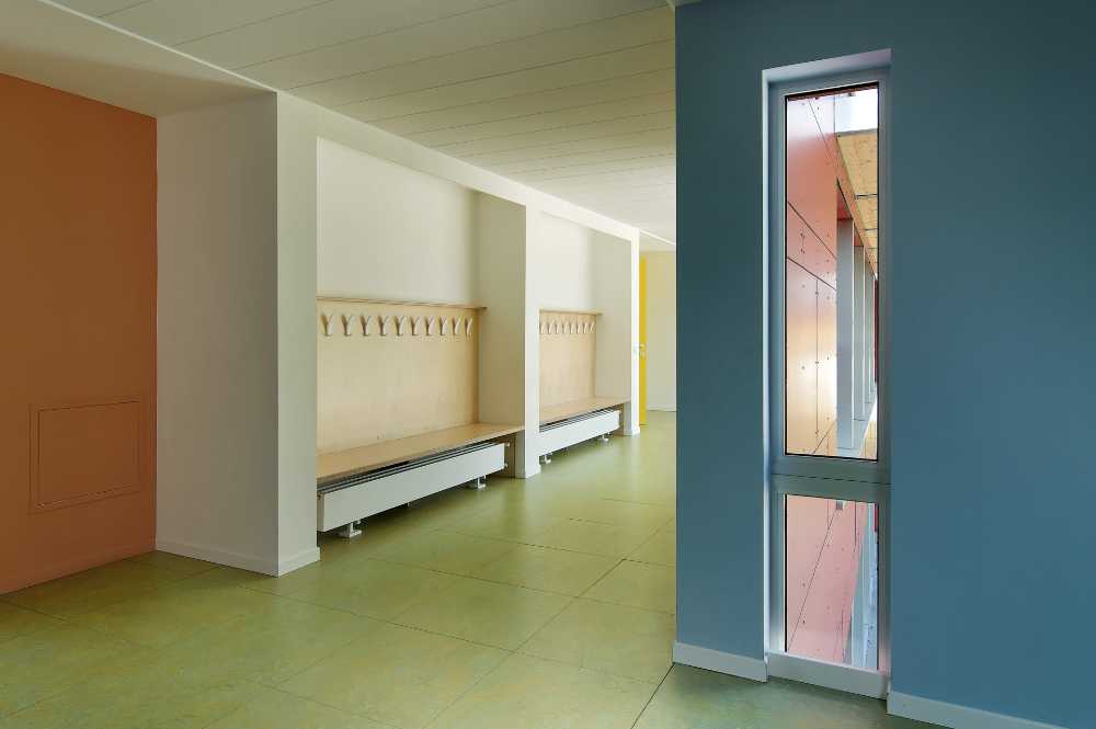 Vetrata per una scuola elementare
