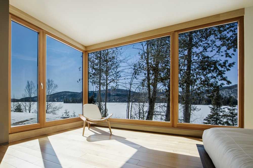 Glass and wood for a cottage