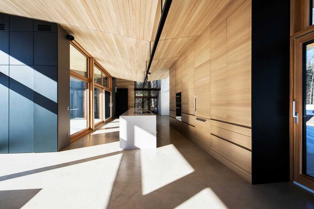 Glass and wood for a cottage