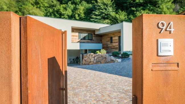 Recinto e ingresso nell'abitazione