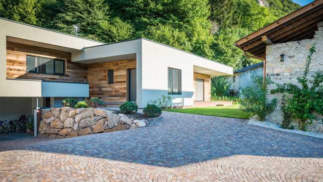 Edificio ristruttuare a due livelli