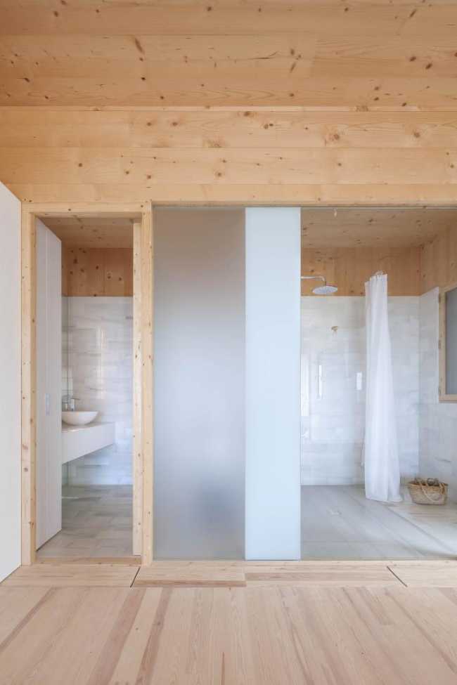 Baño con vidrio esmerilado