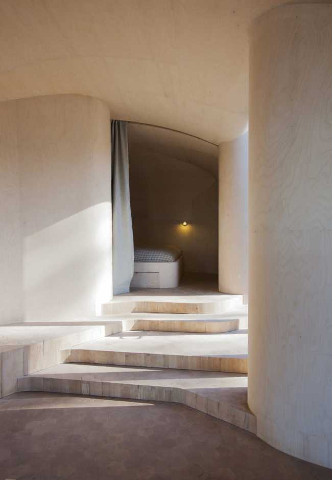 Interni curvilinei in legno