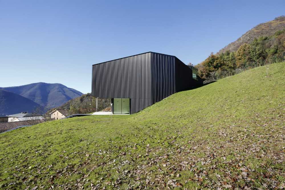 Villa en terreno inclinado