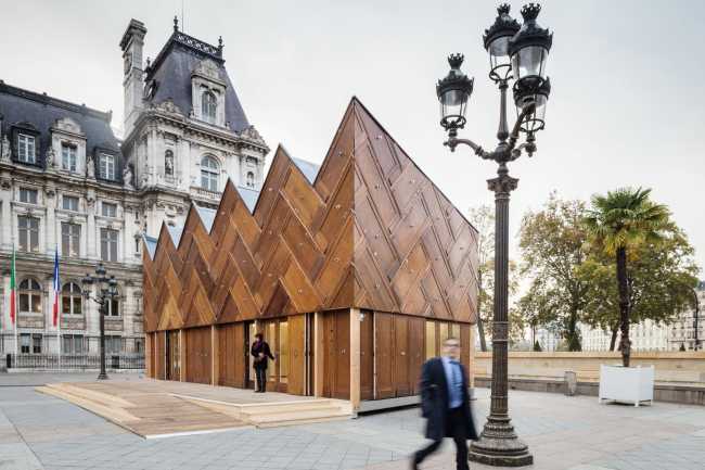 Pavilion in geometric wood