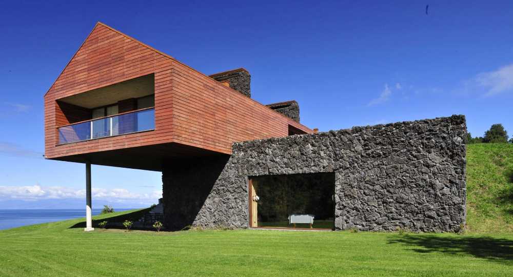 Cantilevered house