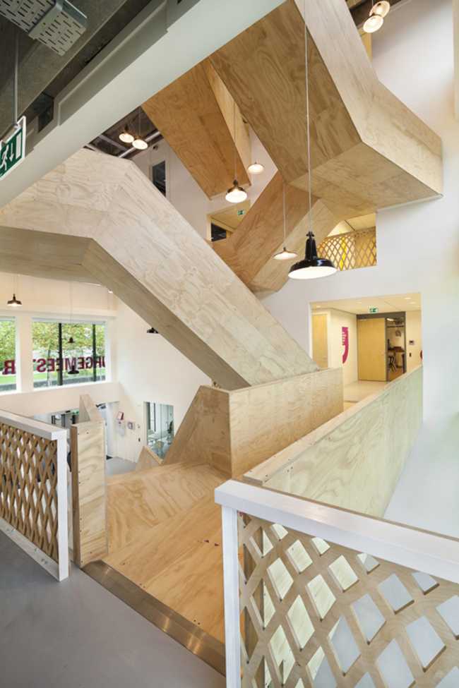 Corpi scala in legno