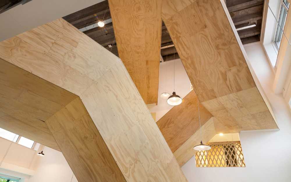 Edificio commerciale interno in legno