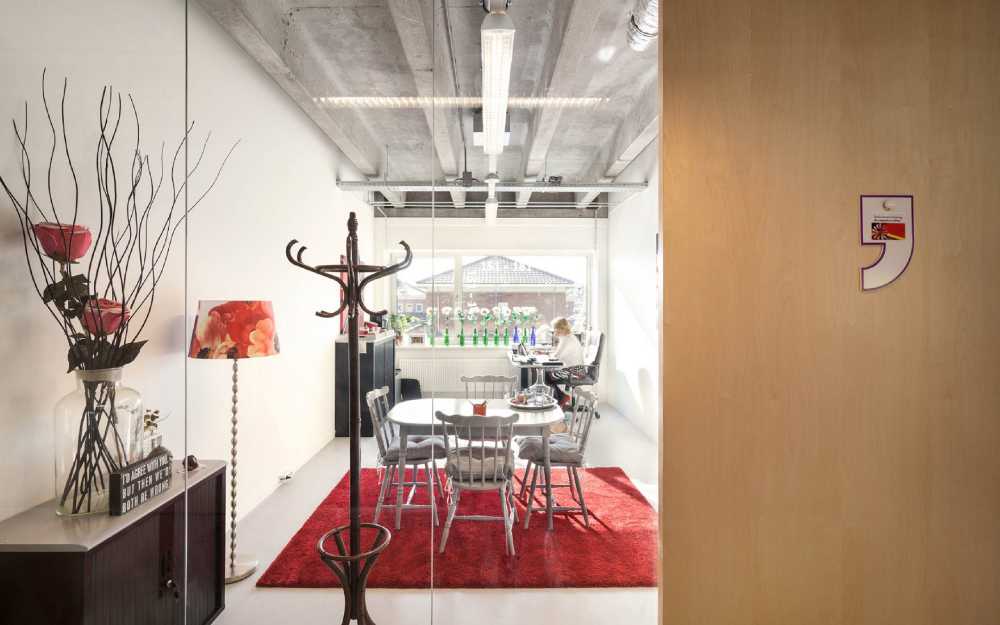 Edificio commerciale interno in legno