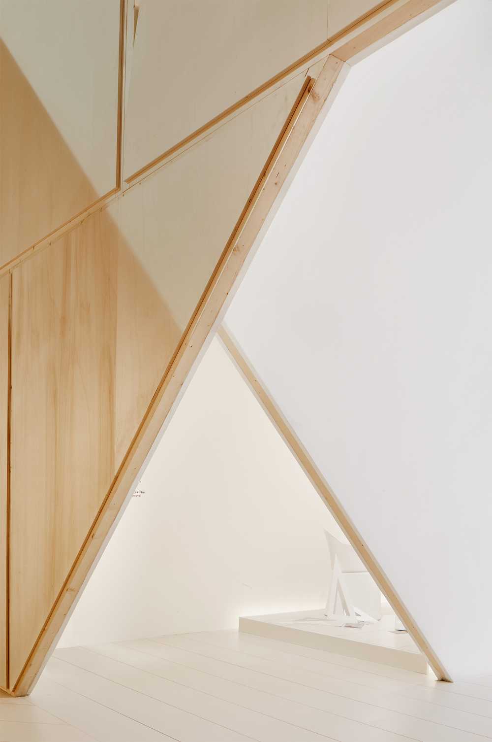 Spazio espositivo in legno