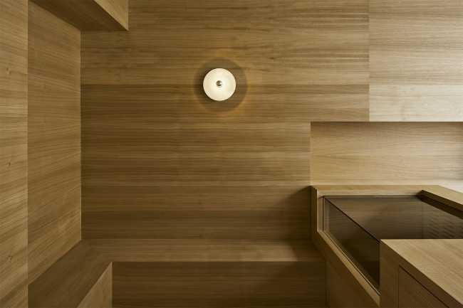 Interno cimitero in legno