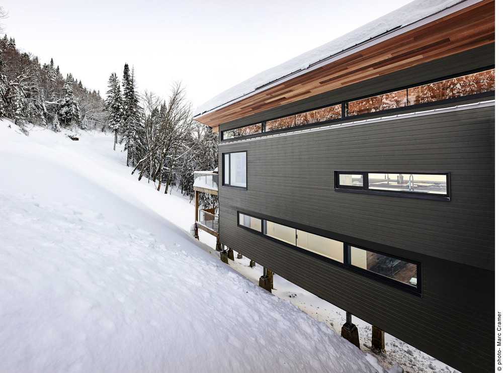 Chalet con la neve