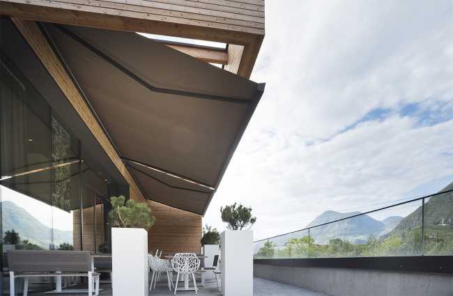 Struttura a sbalzo in legno