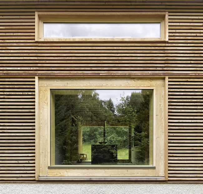 Finestra casa in legno