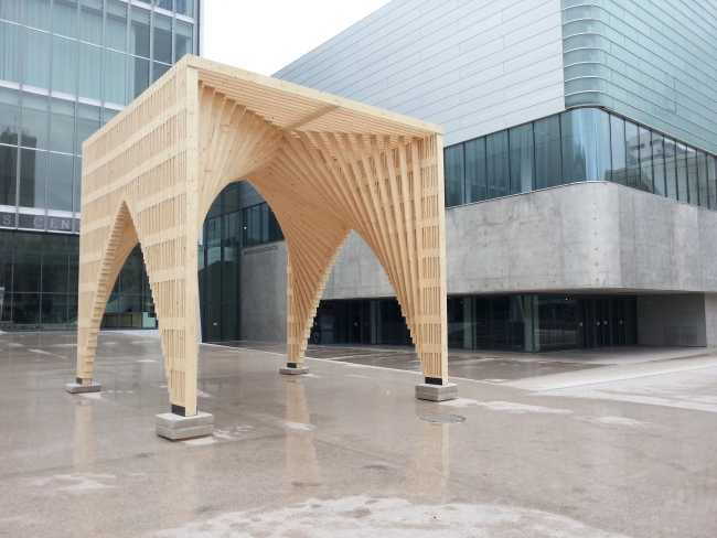 Arco in tavole di abete