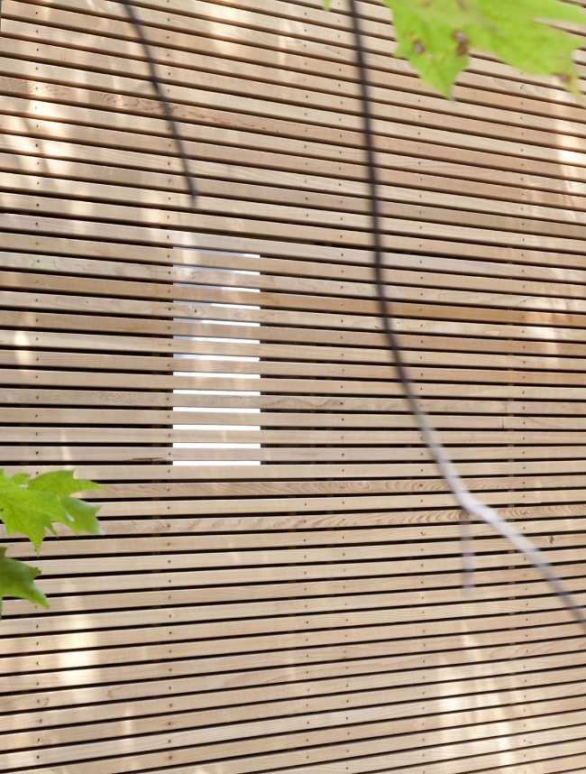 Fachada de listones de madera