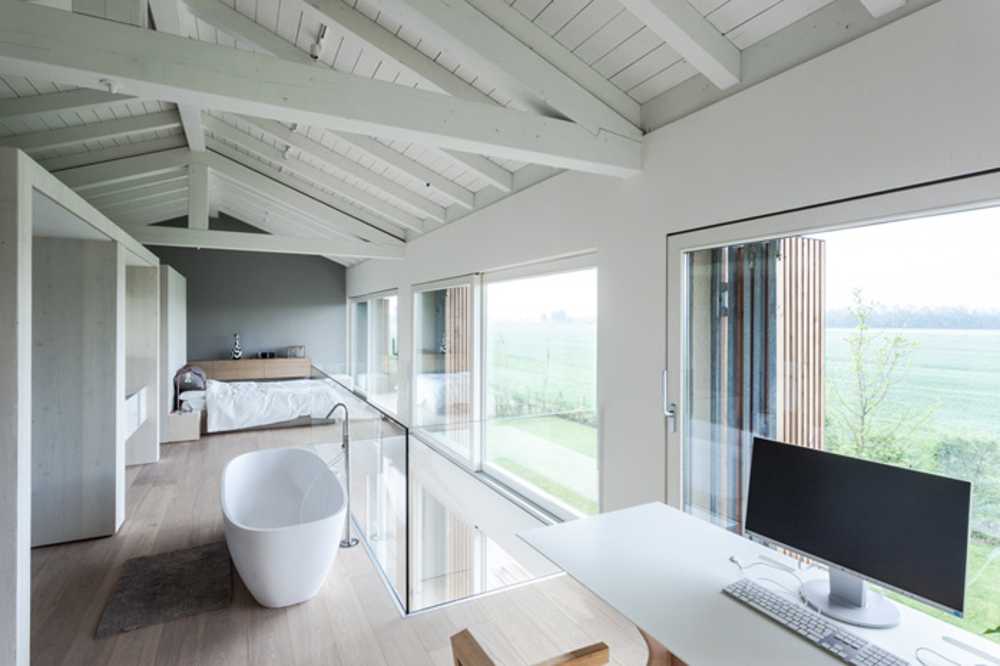 Extension and renovation of an old barn