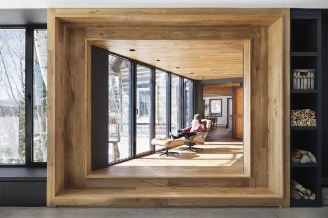 Internal house and connection in wood and glass