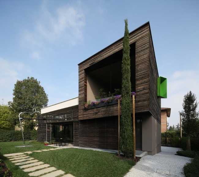 Terrazza dal rivestimento in larice