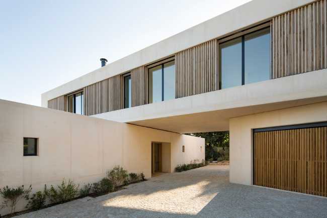 Villa dalle forme contemporanee