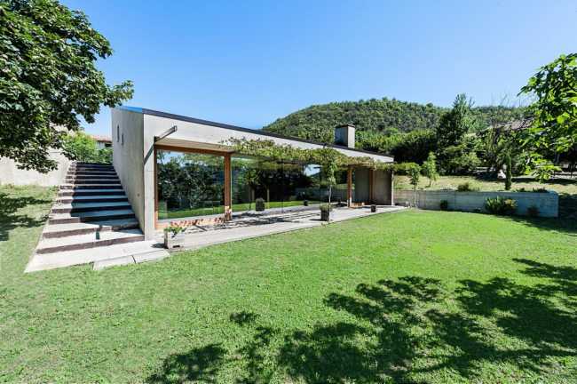 Villa in legno autosufficiente