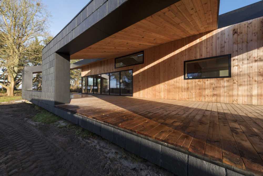 Casa in legno e mattoni