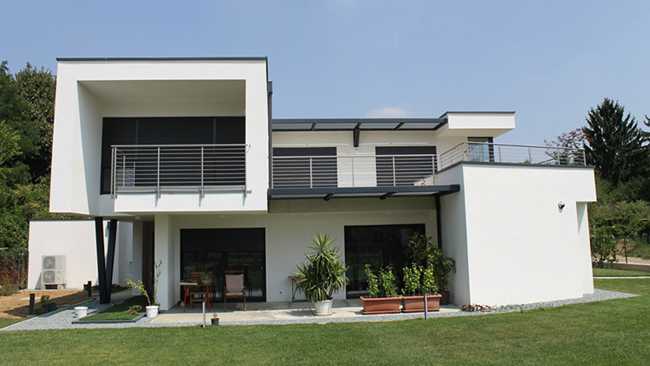 Edificio bifamiliare in legno