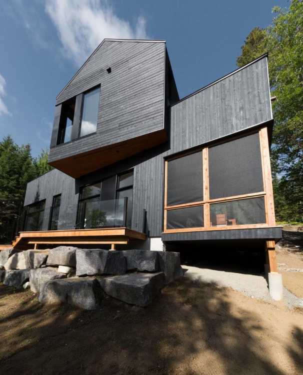 Broken shapes for a wooden residence