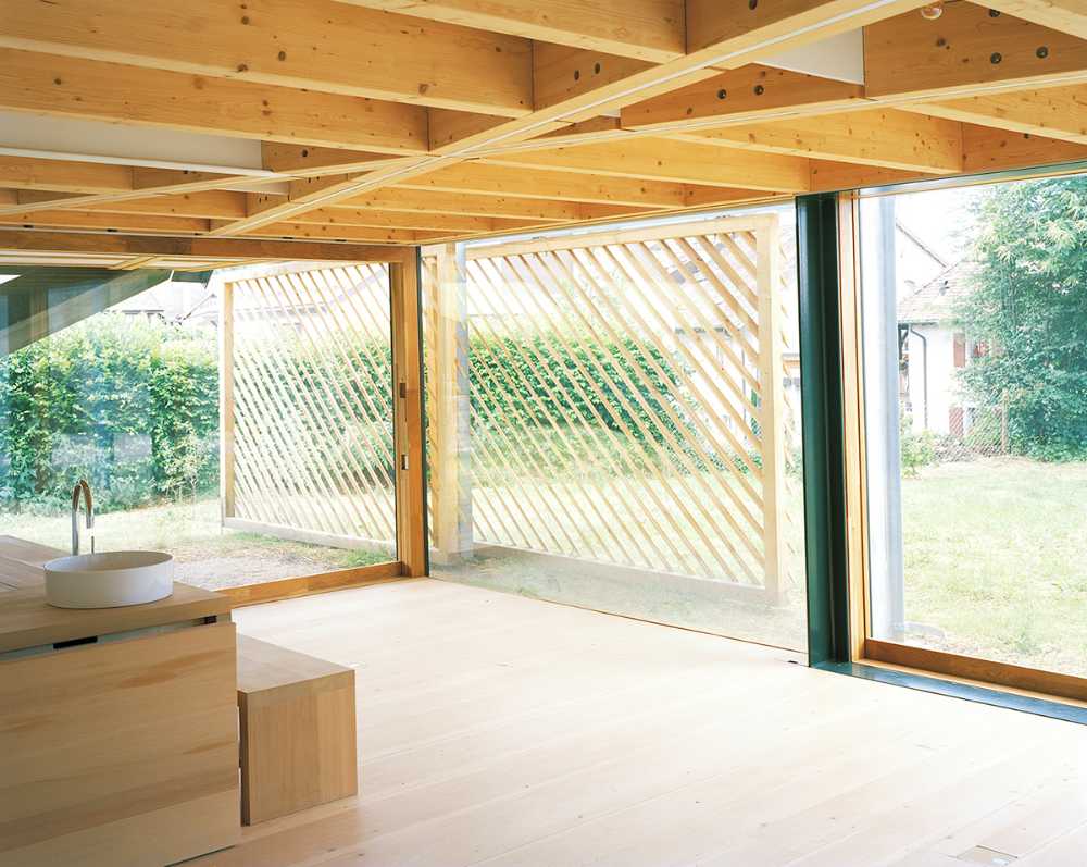 vecchio granaio e architettura contemporanea